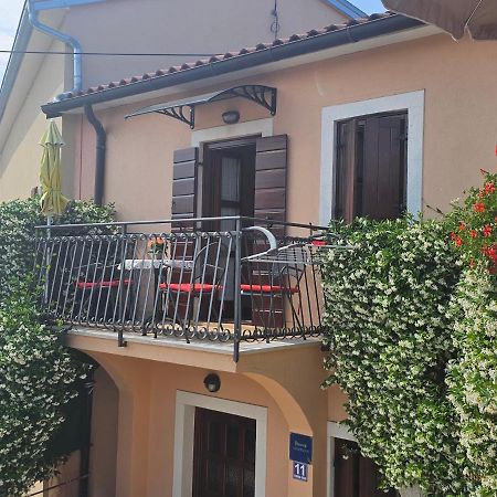 Alda-App Apartamento Funtana Exterior foto