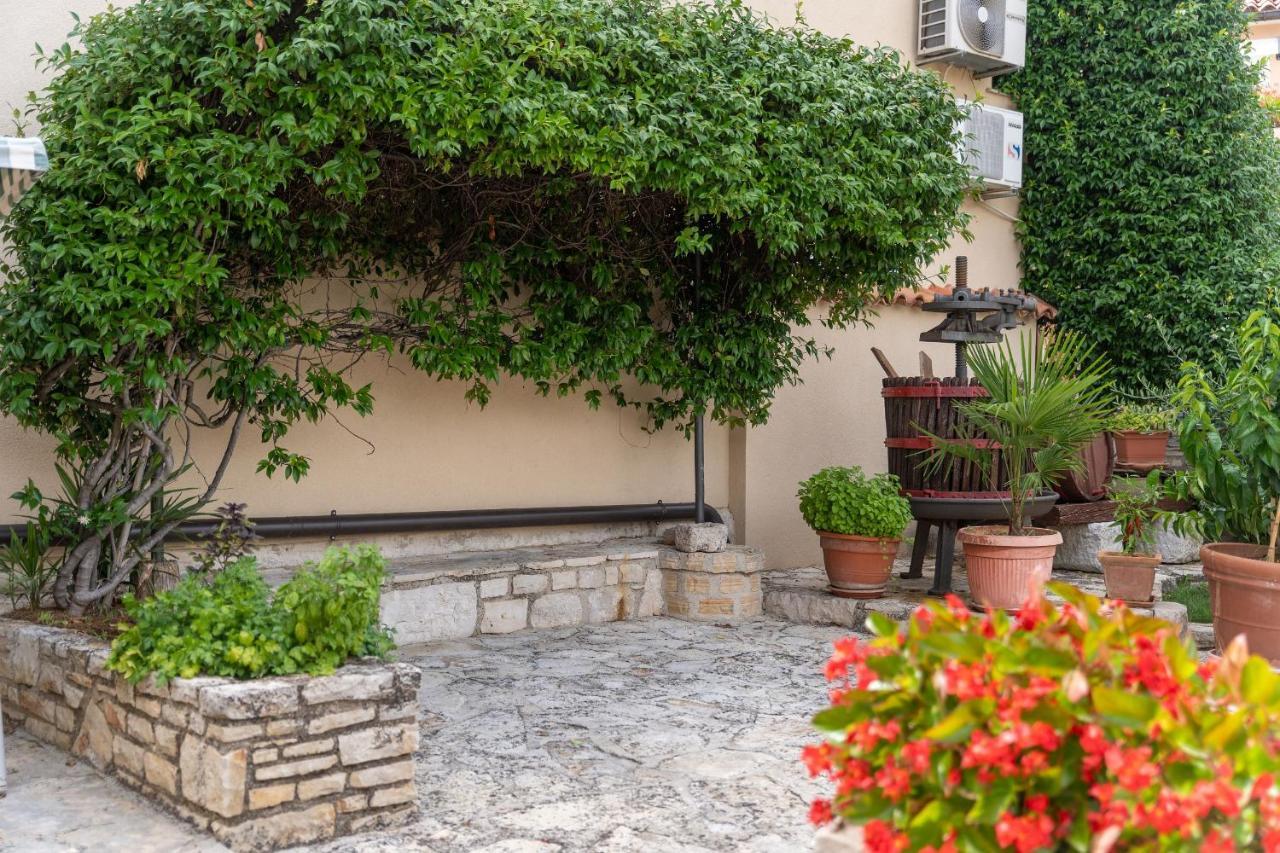 Alda-App Apartamento Funtana Exterior foto