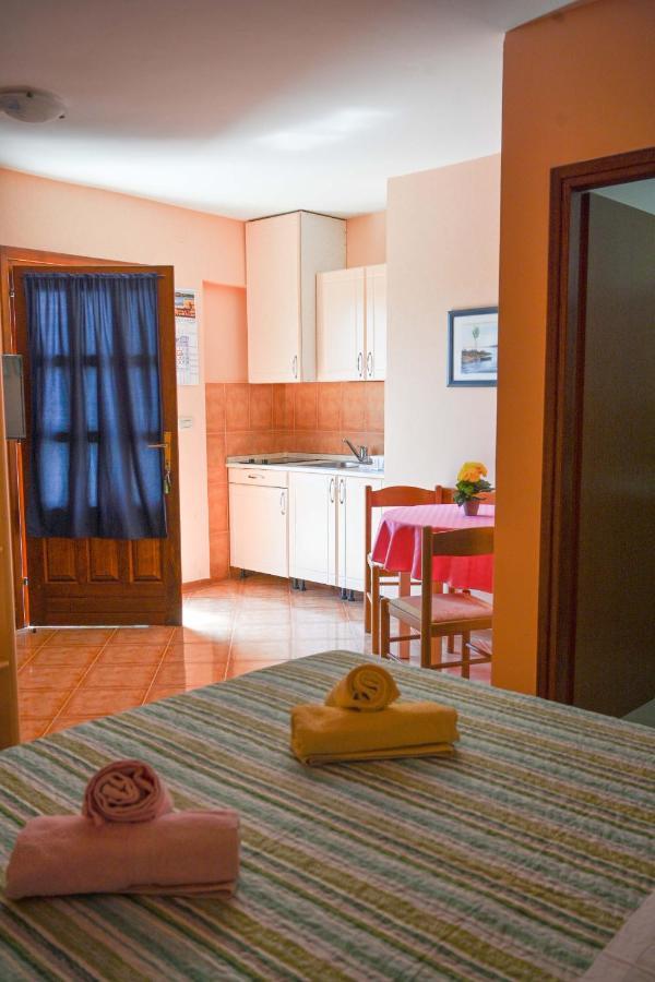 Alda-App Apartamento Funtana Exterior foto