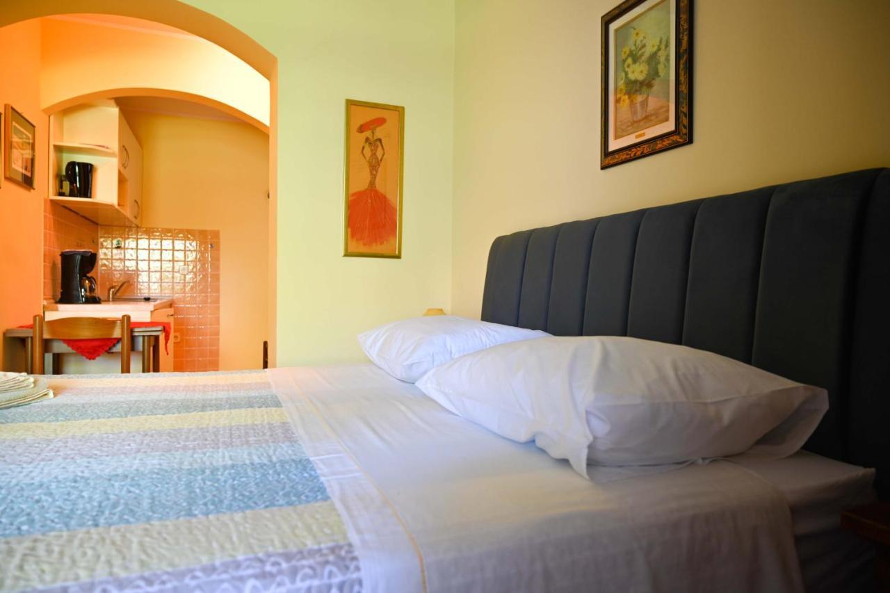 Alda-App Apartamento Funtana Exterior foto