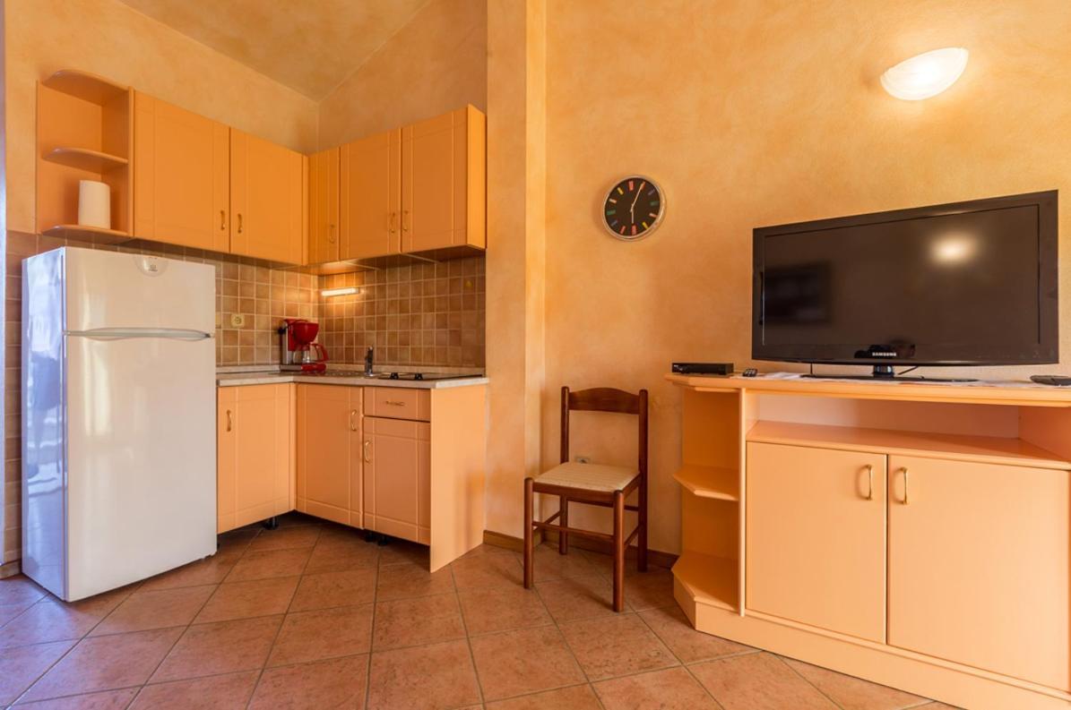 Alda-App Apartamento Funtana Exterior foto