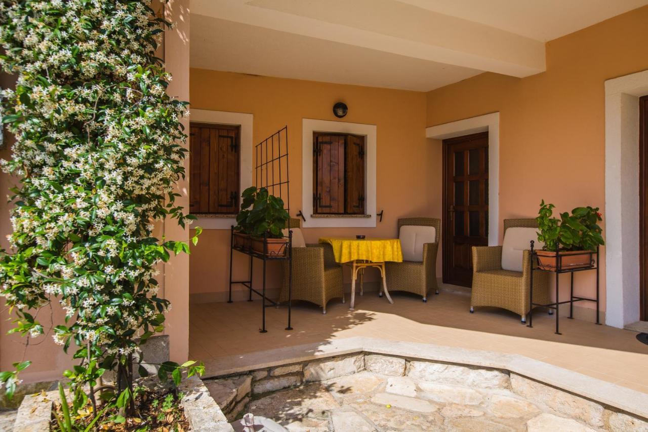 Alda-App Apartamento Funtana Exterior foto