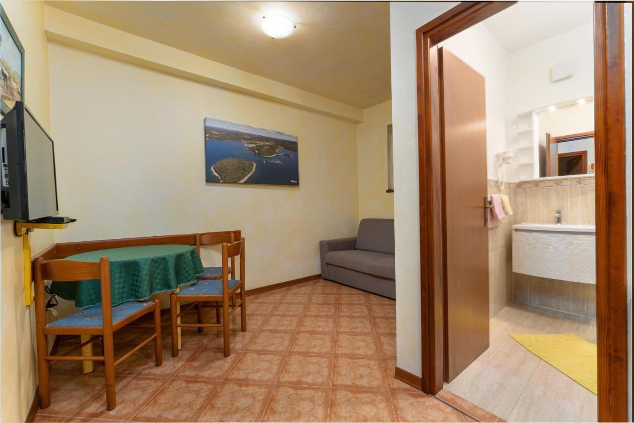 Alda-App Apartamento Funtana Exterior foto