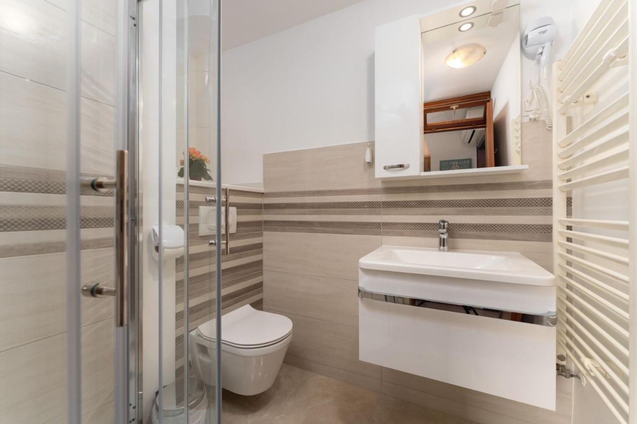 Alda-App Apartamento Funtana Exterior foto