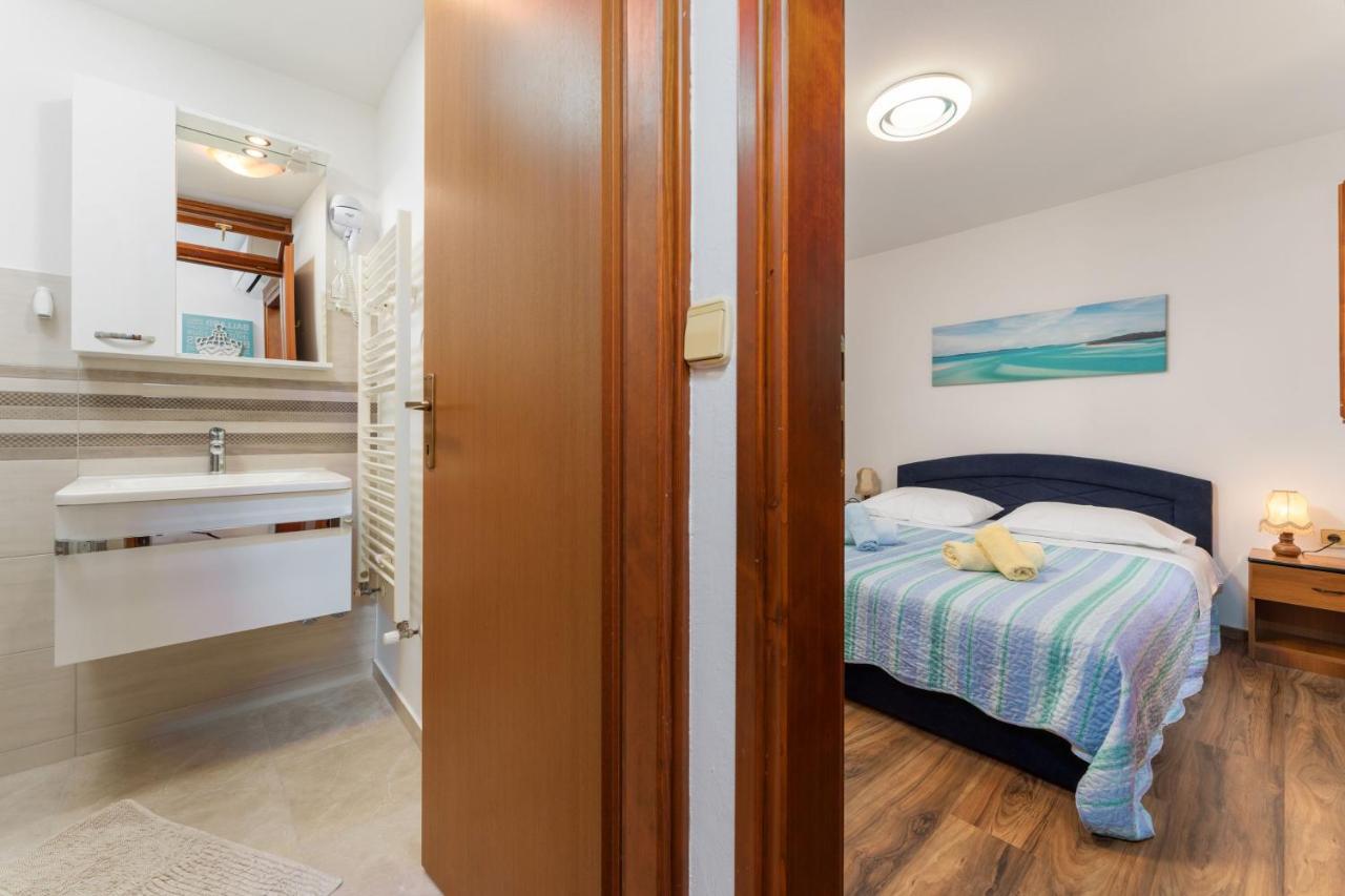 Alda-App Apartamento Funtana Exterior foto