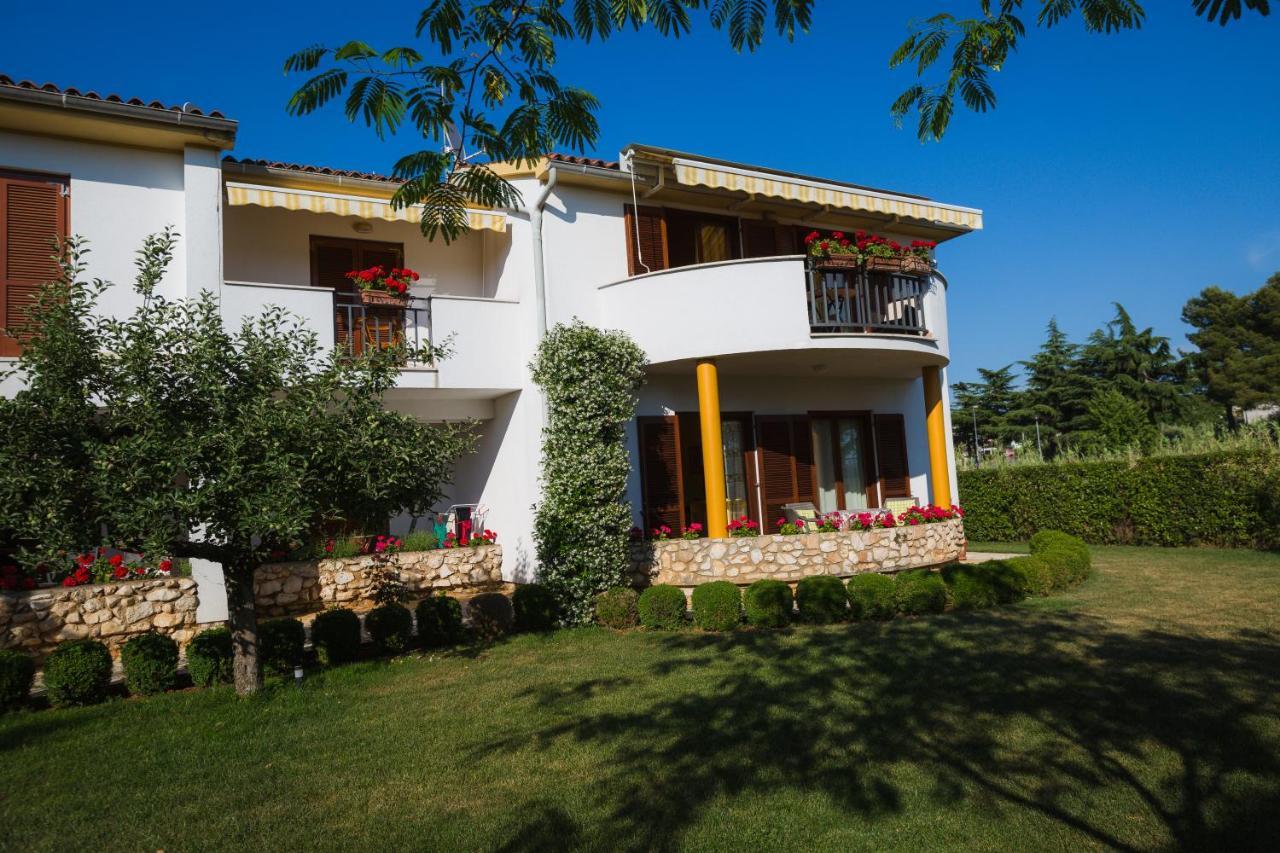 Alda-App Apartamento Funtana Exterior foto